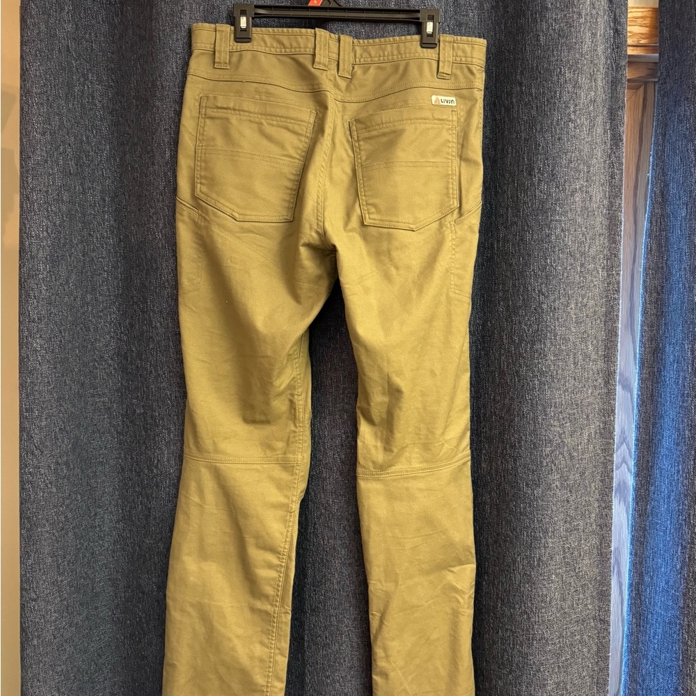 Classic Men's Khaki Chinos